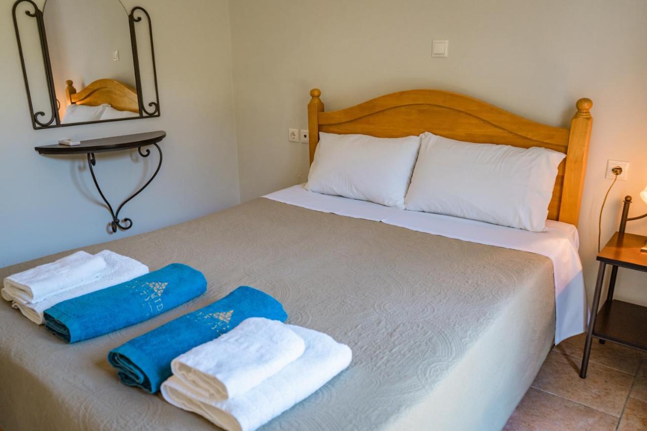 Pyramid City Villas Agios Spyridon  外观 照片